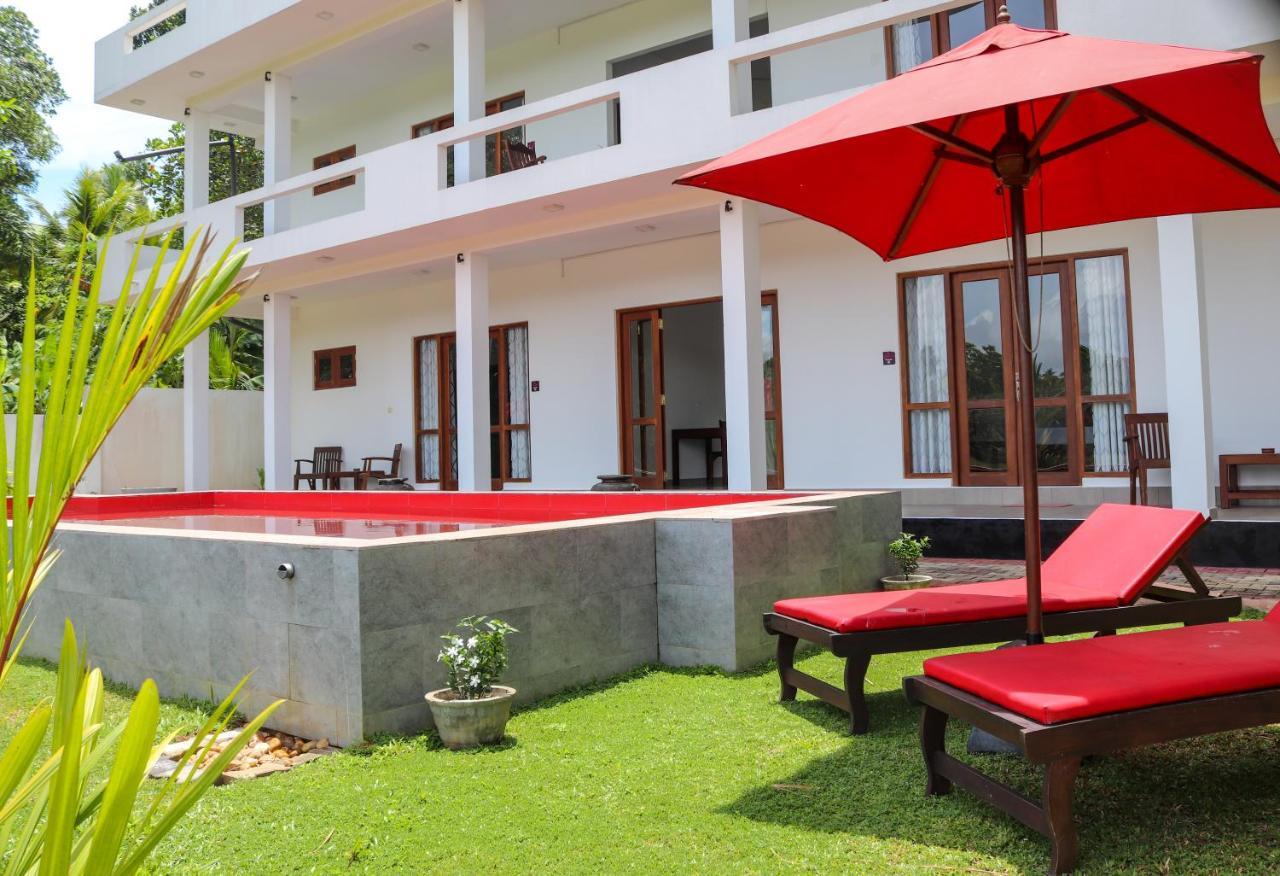 Villa Red Pool Hikkaduwa Exterior photo