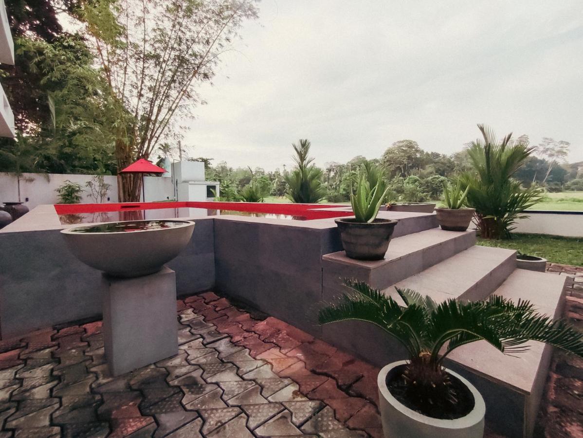 Villa Red Pool Hikkaduwa Exterior photo